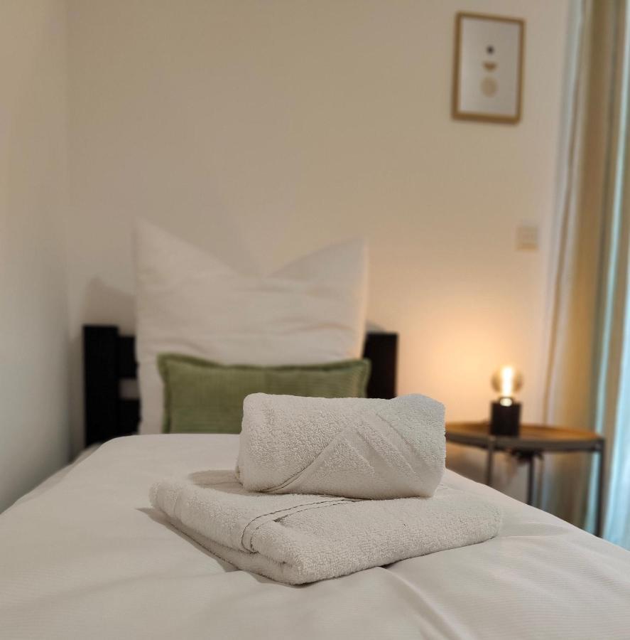 Hygge Home - Mit Garten Und Stellplatz Fuer Feriengaeste-, Monteure / Netflix / 10 Min. Zur Sinsheim Therme Und Zur Autobahn Buitenkant foto