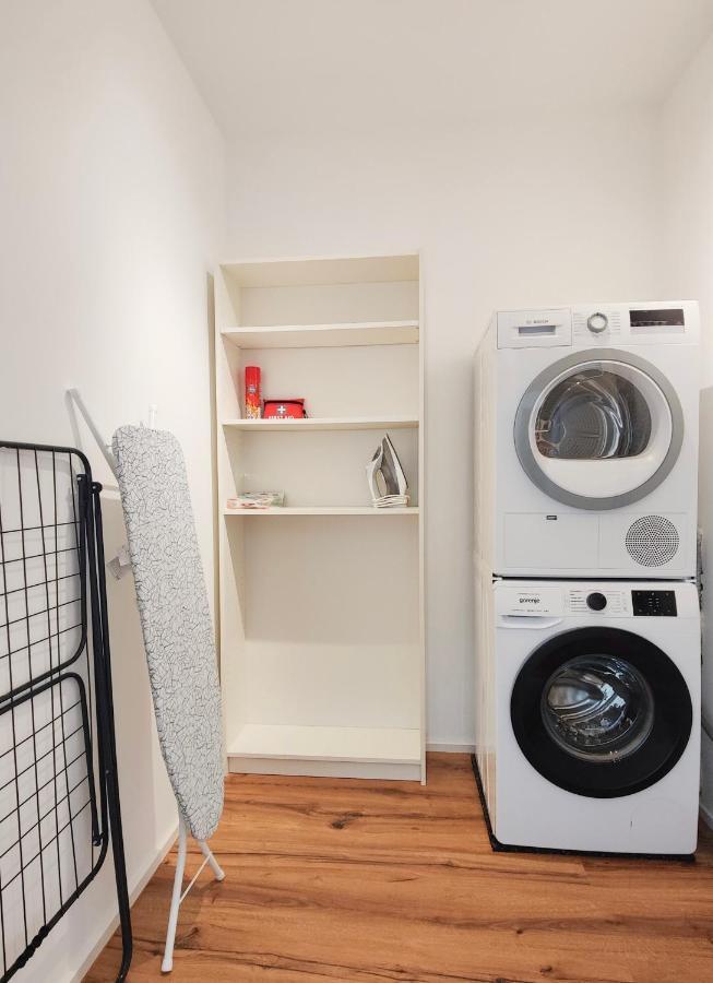 Hygge Home - Mit Garten Und Stellplatz Fuer Feriengaeste-, Monteure / Netflix / 10 Min. Zur Sinsheim Therme Und Zur Autobahn Buitenkant foto