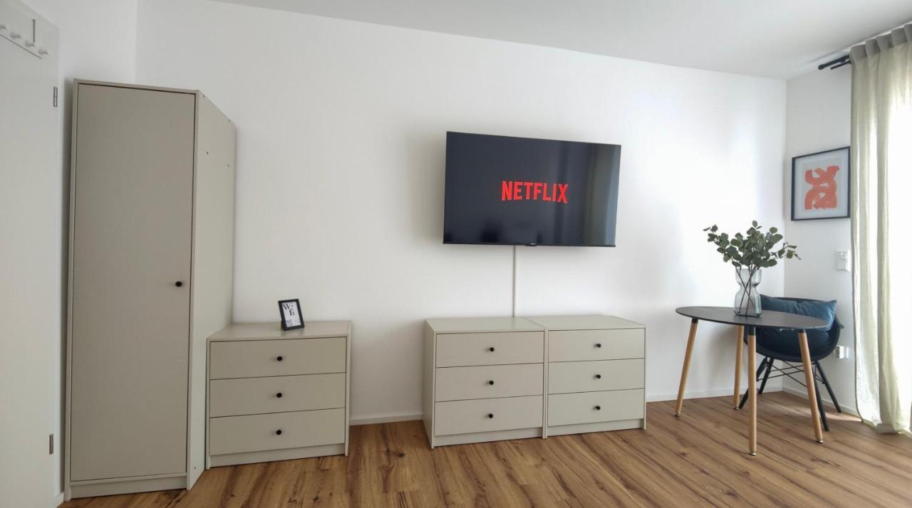 Hygge Home - Mit Garten Und Stellplatz Fuer Feriengaeste-, Monteure / Netflix / 10 Min. Zur Sinsheim Therme Und Zur Autobahn Buitenkant foto