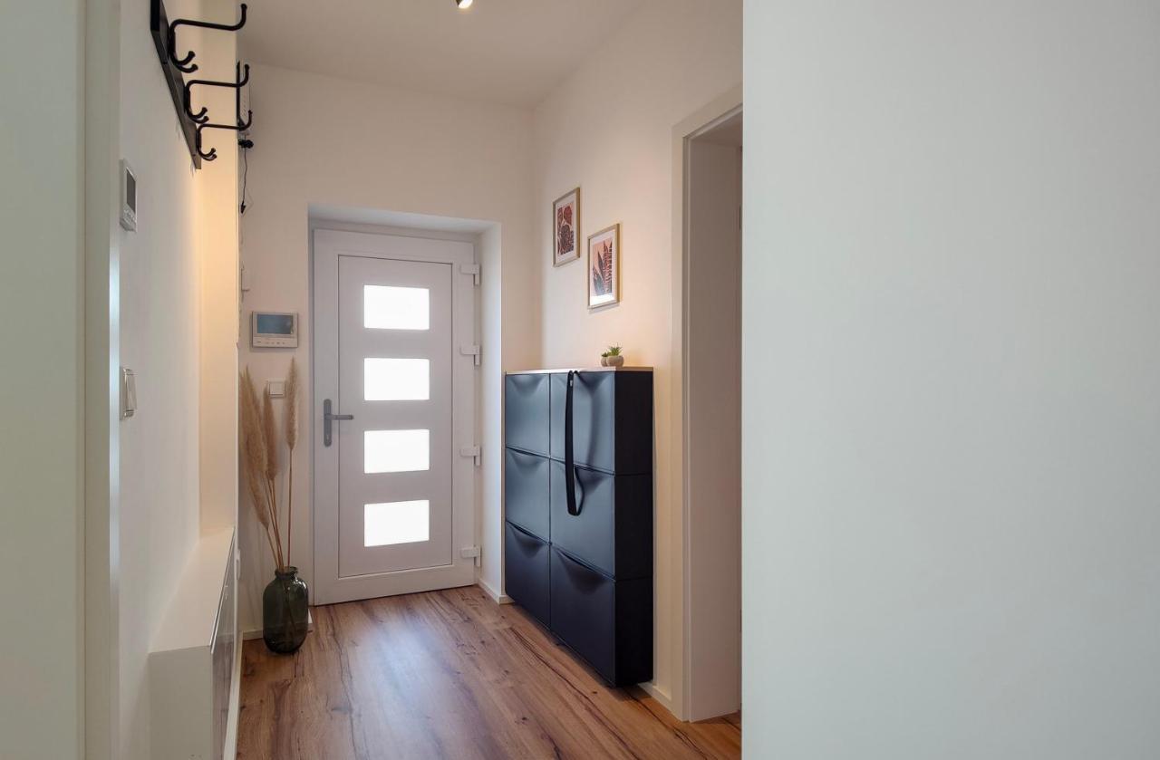 Hygge Home - Mit Garten Und Stellplatz Fuer Feriengaeste-, Monteure / Netflix / 10 Min. Zur Sinsheim Therme Und Zur Autobahn Buitenkant foto
