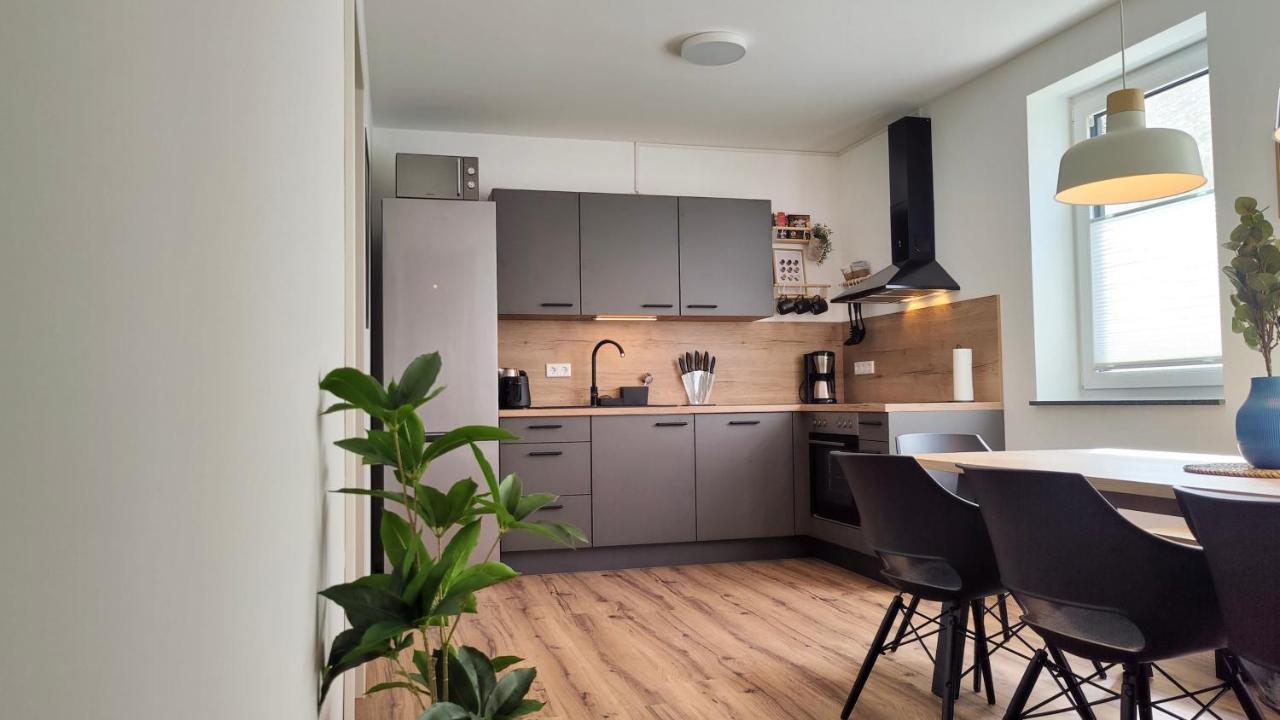 Hygge Home - Mit Garten Und Stellplatz Fuer Feriengaeste-, Monteure / Netflix / 10 Min. Zur Sinsheim Therme Und Zur Autobahn Buitenkant foto
