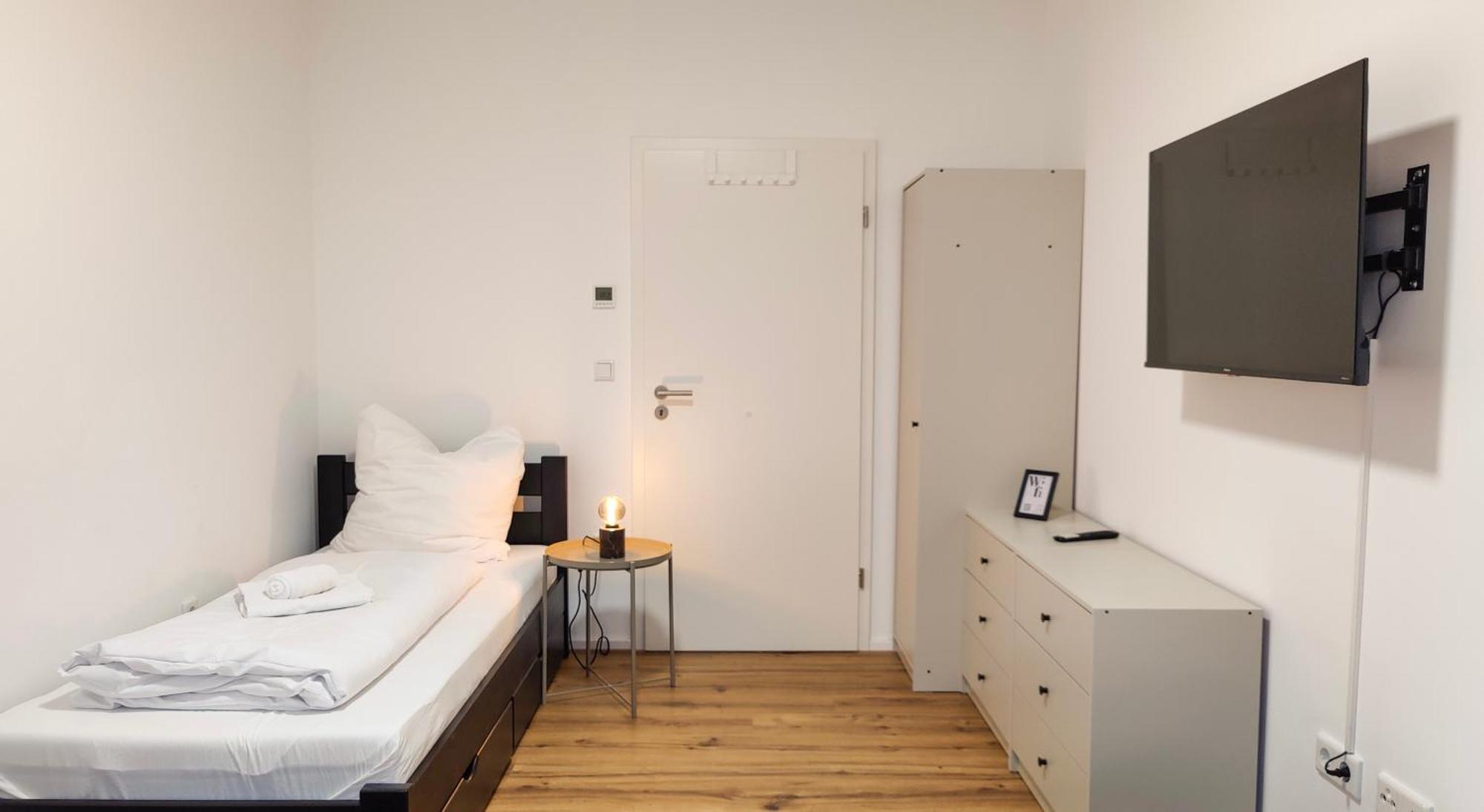 Hygge Home - Mit Garten Und Stellplatz Fuer Feriengaeste-, Monteure / Netflix / 10 Min. Zur Sinsheim Therme Und Zur Autobahn Buitenkant foto